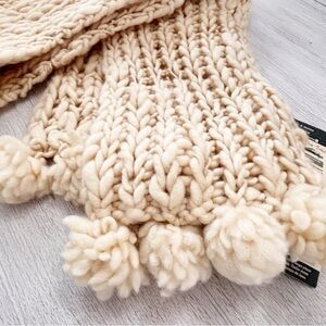 New DON BAEZ Women’s Natural Wool Scarf Rustic Weave Hand Made Uruguay 10” X 68”